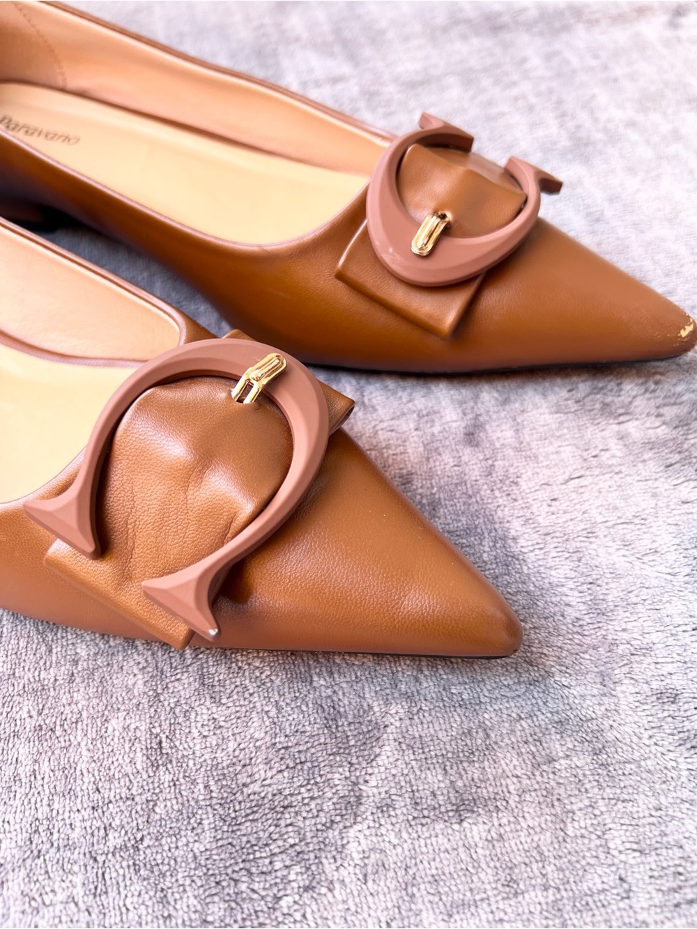 C.Paravano C Buckle Pointed Toe Leather Flats Sz 40 US 9.5 Aida Chic Classic - Picture 14 of 14